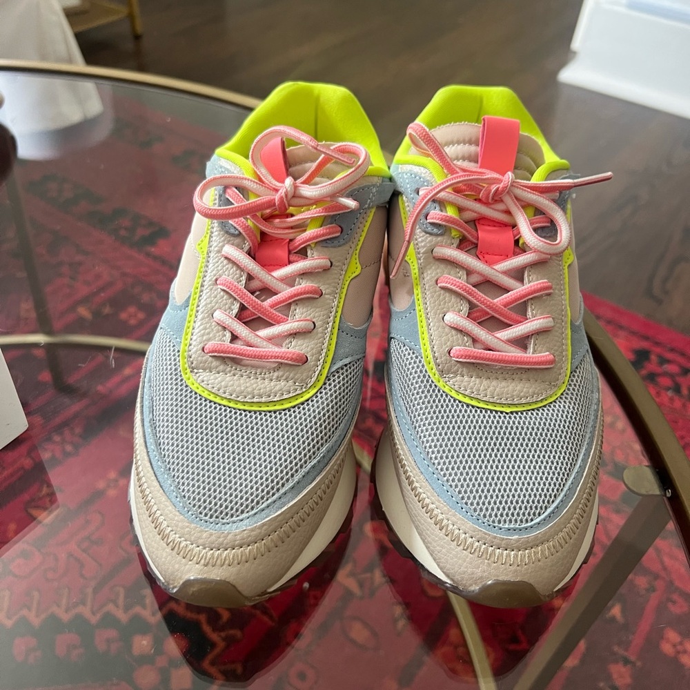 Hoff Sneakers Women’s 7.5
